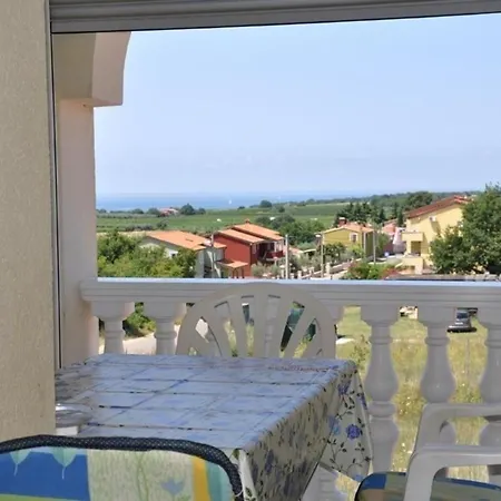 Apartment Fuer 4 Personen Ca 45 M In Buzinija, Adriakueste Kroatien Westkueste Von Istrien Bužinija